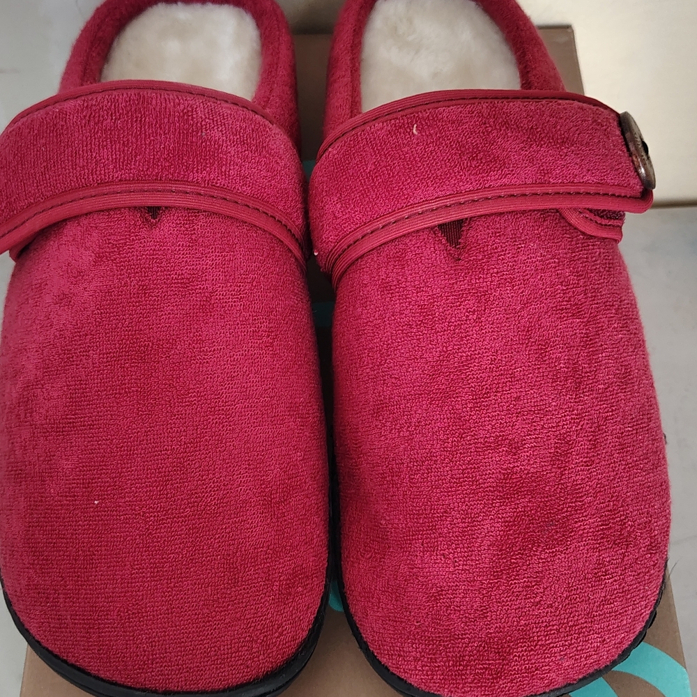 Glolily Red Slippers Size 9 Women's